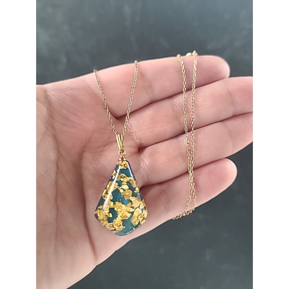 Resin Pendant 12K GF Chain Necklace Vintage